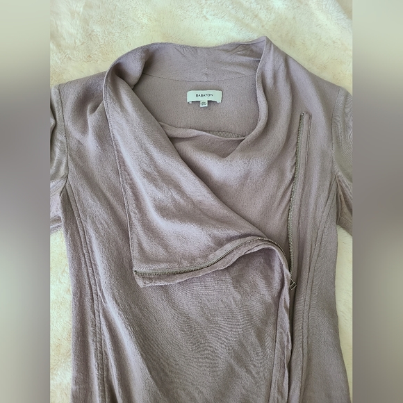 Aritzia Babaton Waterfall Top - Picture 4 of 5